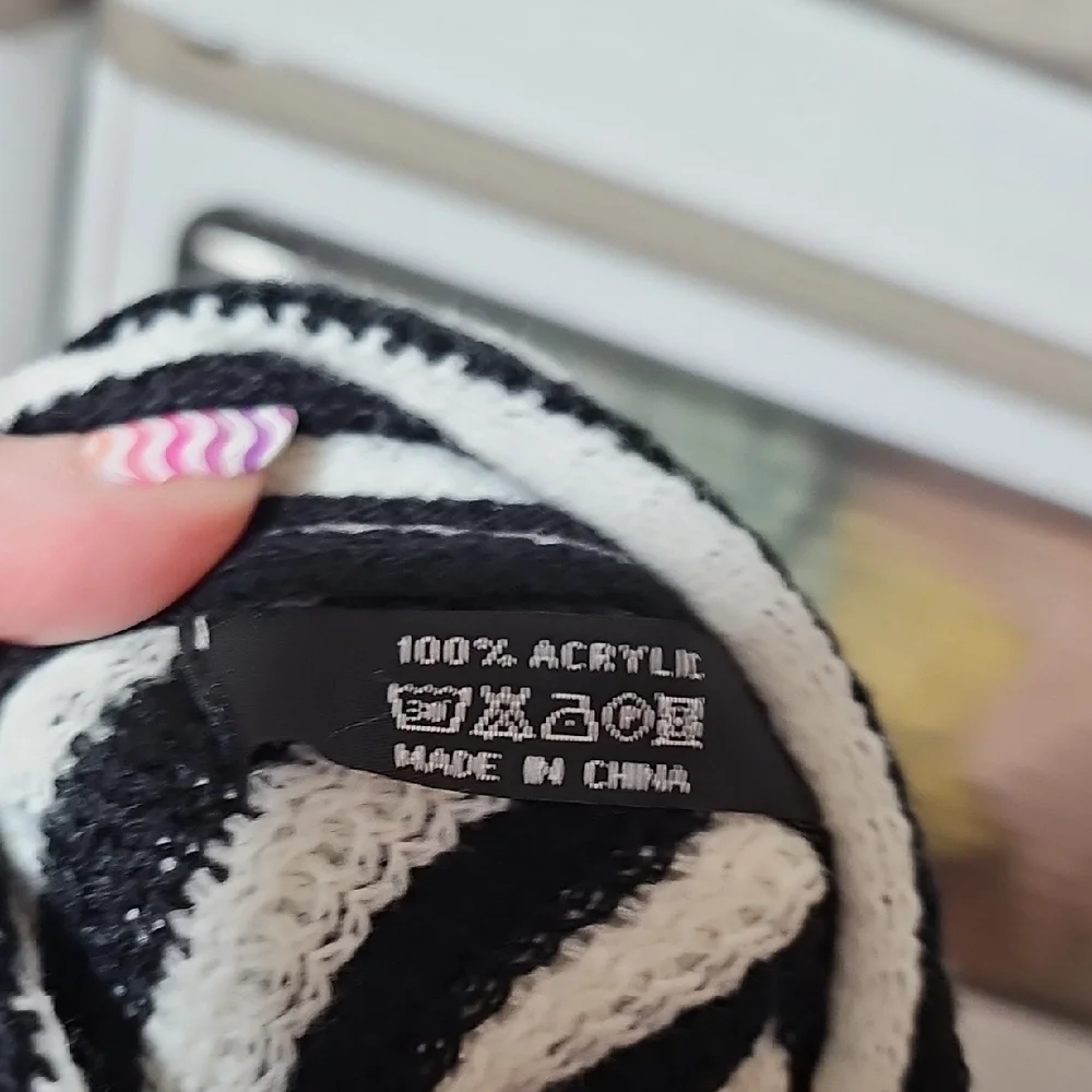 Striped Black and White Poncho - Picture 4 of 4